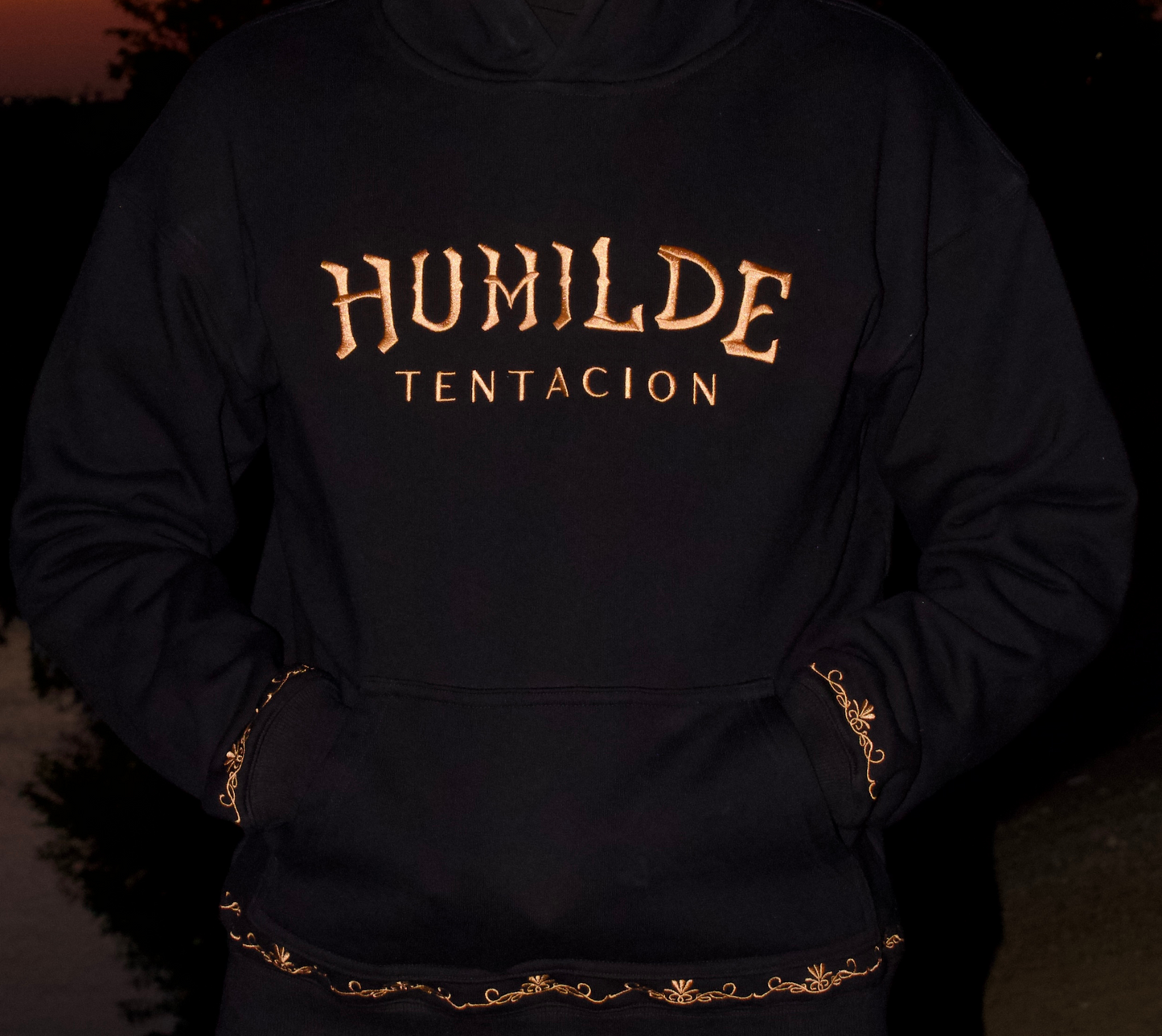 PRE- ORDER Lujoso Hoodie - Humilde Tentación